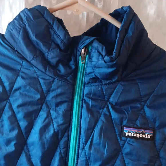 Patagonia Kids Blue Quilted Jacket Size L(12)